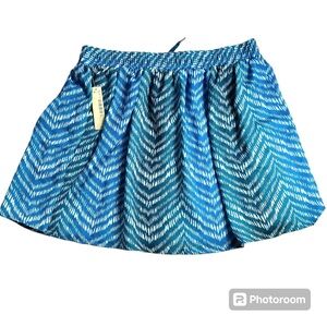 SMART SET woman short flowy skirt NWT